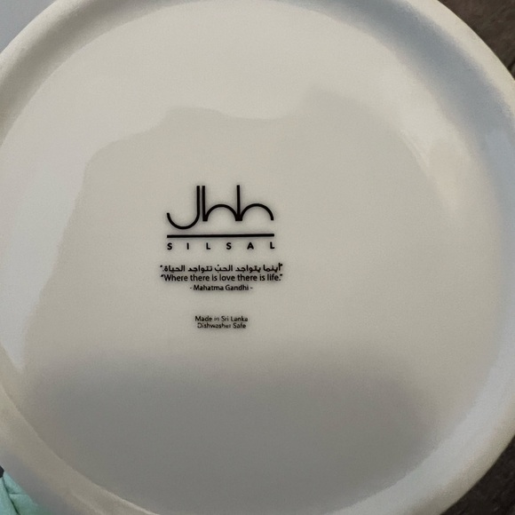 Silsal green vase 8” tall - Picture 3 of 4